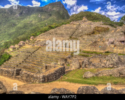 Machu Picchu, au Pérou - 22 mai 2016 : Vue de Machu Picchu Huayna Picchu de côté. Banque D'Images