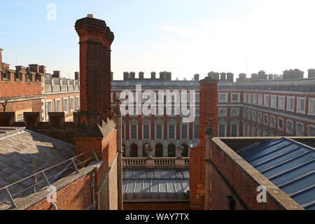Le Fountain Court, Tour sur le toit, le Palais de Hampton Court, East Molesey, Surrey, Angleterre, Grande-Bretagne, Royaume-Uni, UK, Europe Banque D'Images