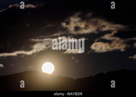 Altbirkwitz Tauern Tauern (inférieur) : pleine lune, nuages dans Murau-Murtal, Steiermark, Styrie, Autriche Banque D'Images