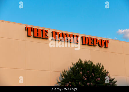 Extérieur de Home Depot à Bethesda Maryland MD hardware store centre commercial entrepôt Banque D'Images