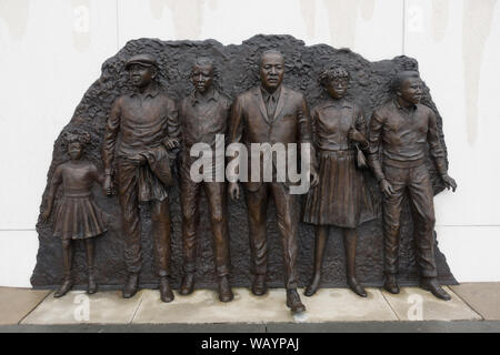 La statue de Mars non fini à Martin Luther King Jr Plaza Newport News en Virginie Banque D'Images