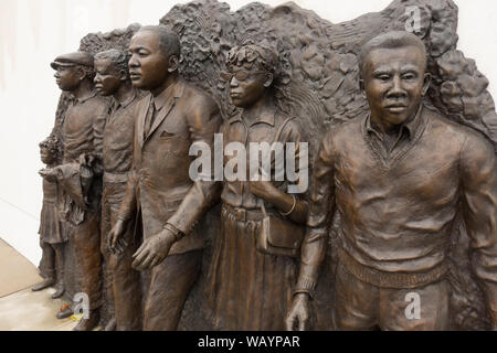 La statue de Mars non fini à Martin Luther King Jr Plaza Newport News en Virginie Banque D'Images