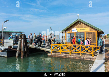 L''arrêt de vaporetto sur l'île de Torcello, Laguna Veneto, Italie Banque D'Images