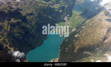 Montagnes Suisses et les lacs d'en haut Banque D'Images