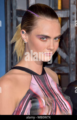 Los Angeles, USA. Août 21, 2019. Cara Delevingne lors de la première de l'Amazone Video TV series 'Carnival Row' au théâtre chinois de Grauman. Los Angeles, 21.08.2019 | Conditions de crédit dans le monde entier : dpa/Alamy Live News Banque D'Images