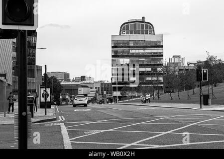 Glasgow, Scotland, UK - 22 juin 2019 : Une impressionnante architecture moderne à la recherche vers le bas de la rue Thistle Glasgow dans le centre-ville. Banque D'Images