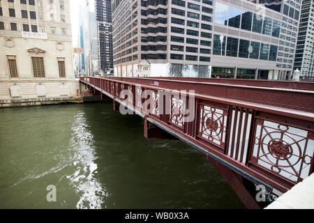 Madison Street Lyric Opera pont sur la rivière Chicago Chicago Illinois Etats-Unis d'Amérique Banque D'Images