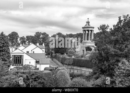 Alloway, Ecosse, UK - 19 juillet 2019 : Burns Memorial et le jardin de l'hôtel O Brog Doon à Alloway près d'Ayr en Écosse durant l'été mon Banque D'Images