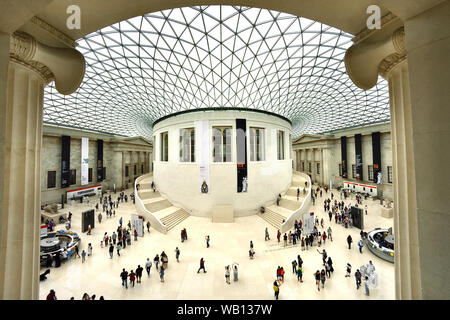 British Museum, Bloomsbury, London, England, UK. Grande cour. La salle de lecture vu depuis le balcon de visualisation de niveau 3 Banque D'Images