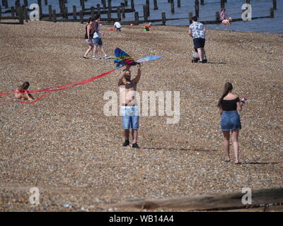 Sheerness, Kent, UK. 23 août, 2019. Météo France : une journée ensoleillée et chaude de Sheerness, Kent. Credit : James Bell/Alamy Live News Banque D'Images