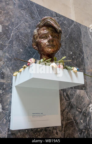 Un buste de Sophie Scholl (par Nicolai Tregor), un mémorial pour la Rose Blanche, mouvement de l'université Ludwig Maximilian, Munich, Allemagne. Banque D'Images