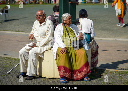 Watford, Royaume-Uni. 23 août 2019. Les dévots célébrer la naissance du Seigneur Krishna Janmashtami au festival au Bhaktivedanta Manor temple Hare Krishna à Watford, Hertfordshire. Le manoir a été donné à la mouvement Hare Krishna par ex Beatle George Harrison et accueille chaque année le plus grand festival de Janmashtami en dehors de l'Inde. Crédit : Stephen Chung / Alamy Live News Banque D'Images