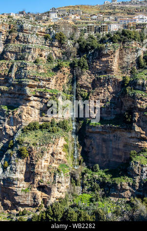 Cascade, Bcharré, Liban Banque D'Images