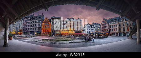 La place du Vieux Marché, Rouen, Normandie, France Banque D'Images