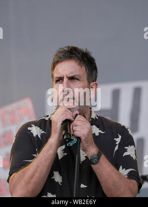 Portsmouth, Hampshire, Royaume-Uni. Le 23 août 2019. Avec le chanteur Terry Hall Promotions en live sur la scène du Festival victorieux, Southsea, Portsmouth, Hampshire, Royaume-Uni/Fletcher-Park Crédit : Dawn Alamy Live News Banque D'Images