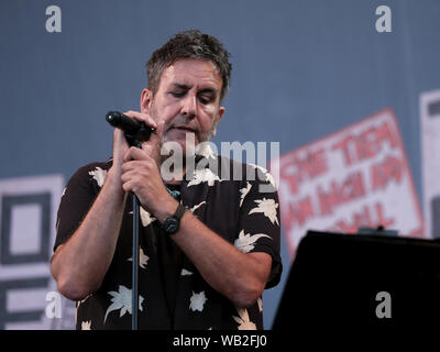 Portsmouth, Hampshire, Royaume-Uni. Le 23 août 2019. Avec le chanteur Terry Hall Promotions en live sur la scène du Festival victorieux, Southsea, Portsmouth, Hampshire, Royaume-Uni. Fletcher-Park Crédit : Dawn/Alamy Live News Banque D'Images