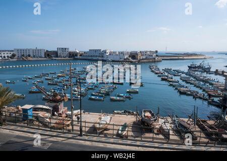 Bateaux dans le port, l'ALGÉRIE, Alger Banque D'Images