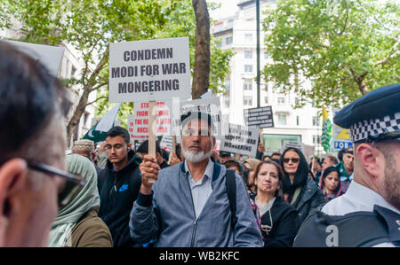 Londres, Angleterre, Royaume-Uni - 15 août 2019:l'article 370, l'Inde a décidé de révoquer un statut spécial d'autonomie pour la partie du Cachemire. Manifestations Banque D'Images