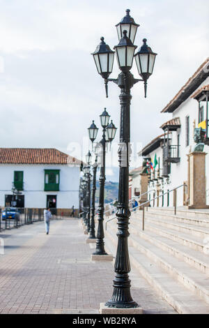 Les plus belles rues et maisons autour de la Place Bolivar in city Banque D'Images