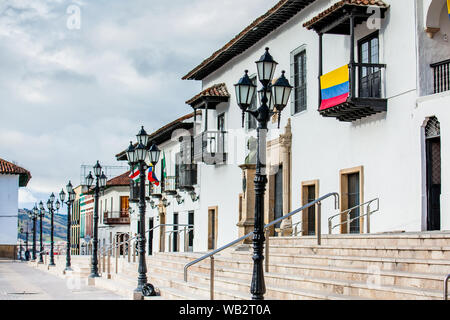 Les plus belles rues et maisons autour de la Place Bolivar in city Banque D'Images