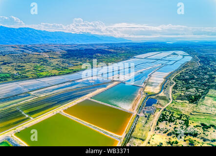 Panorama aérien de la salterne historique sur l'île de Pag Banque D'Images