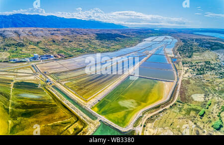 Panorama aérien de la salterne historique sur l'île de Pag Banque D'Images