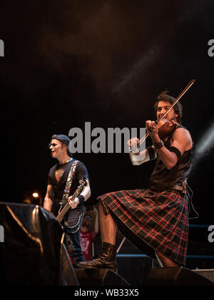 Bergame, Italie - 22 août 2019 : Le groupe de musique folk italienne le clan, effectue à Bum bum Festival à Trescore Balneario (BG). Brambilla Simone Live News Banque D'Images