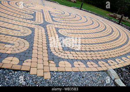 Une réplique de Chartres (cité médiévale) style labyrinthe de pierre située à l'Ouest PA Conference United Methodist Church de Cranberry Township, Michigan Banque D'Images