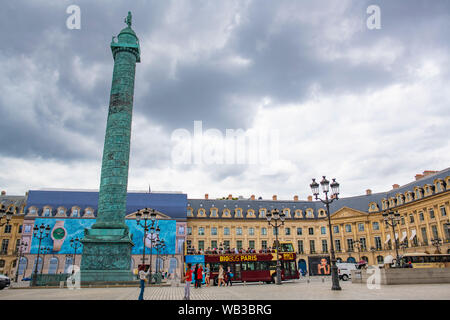 France, Paris, août, 2019, vue de la place Vendôme avec colonne, Paris, France Banque D'Images