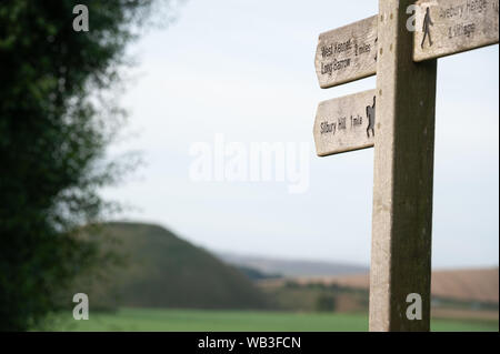 Silbury Hill, Wiltshire, Royaume-Uni. 23 août 2019. L'ancienne borne de Silbury Hill dans le Wiltshire. Banque D'Images