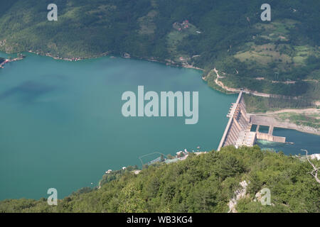 Centrale hydroélectrique sur la rivière Drina Perucac Banque D'Images