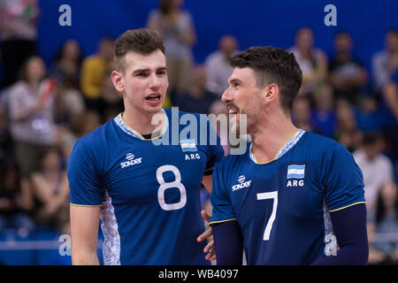 AGUSTíN PERDANT ET FACUNDO CONTE lors de la Ligue des Nations Unies les hommes - l'Italie contre l'Argentine, Milano, Italie, 22 juin 2019, le volley-ball volley-ball italien Plateau National Banque D'Images