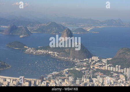 Rio de Janeiro coucher du soleil et de la plage au Brésil Banque D'Images