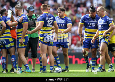 Londres, Royaume-Uni. Août 24, 2019. JOE PHILBIN de Warrington Wolves marque l'ouverture d'essayer de le rendre 0-4 lors de la Coupe du Défi de Ladbrokes match final entre St Helens et Warrington Wolves au stade de Wembley, Londres, Angleterre le 24 août 2019. Photo de Ken d'Étincelles. Usage éditorial uniquement, licence requise pour un usage commercial. Aucune utilisation de pari, de jeux ou d'un seul club/ligue/dvd publications. Credit : UK Sports Photos Ltd/Alamy Live News Banque D'Images