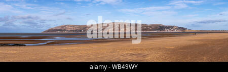 Vue panoramique sur le grand orme de Conwy Morfa, au nord du Pays de Galles Banque D'Images