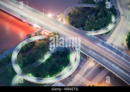 Viaduc de la légèreté, de belles courbes. Banque D'Images