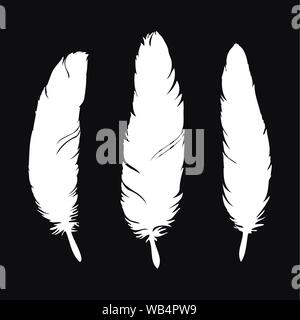 Des plumes blanches isolées silhouette sur fond noir. Jeu de plumes. Artistiquement hand drawn vector illustrations. Tribal Vintage feather Illustration de Vecteur