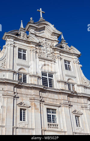 La façade de la nouvelle cathédrale de Coimbra (Sé Nova de Coimbra, Coimbra, Portugal). Banque D'Images