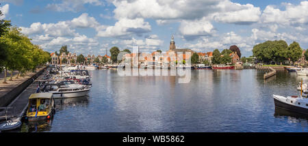 Panorama de l'Harbour Village historique de Blokzijl, Pays-Bas Banque D'Images