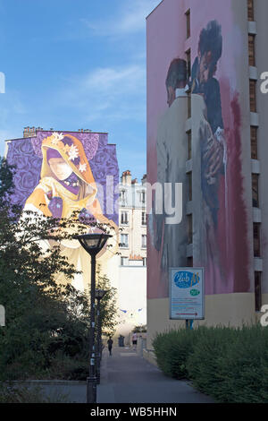 L'art de rue sur les bâtiments le long du Boulevard Vincent Auriol, Paris, France Banque D'Images