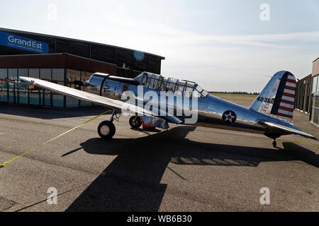 Chambley, France. 2 Août, 2019. Vultee BT-13 un vaillant sur Chambley-Bussières Air Base au cours de la 16e édition du Grand Est Mondial Air Ballons. Banque D'Images