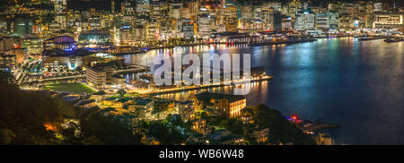 La ville de Wellington et le port vue depuis le mont Victoria. Wellington est la capitale de la Nouvelle-Zélande et est situé au bas de l'Île du Nord. Banque D'Images