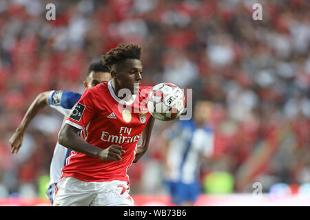 Nuno Tavares de SL Benfica vu en action lors de la Ligue 2019-2020 NOS match de football entre SL Benfica et le FC Porto à Lisbonne.(score final ; 0:2 SL Benfica FC Porto) Banque D'Images