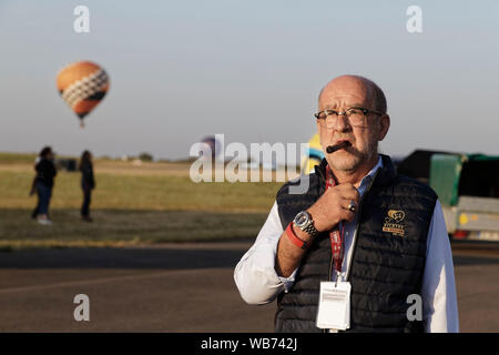 Chambley, France. 4 Août, 2019. Philippe Buron-Pilâtre, organisateur de la 16e édition du Grand Est Mondial Air Ballons. Banque D'Images