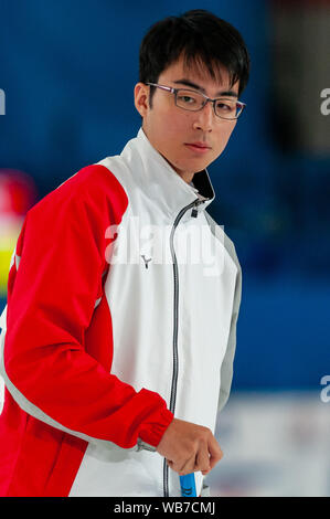 Raleigh, Caroline du Nord, USA. Août 24, 2019. Le 24 août 2019 à Raleigh, NC, US - RENDEZ-AOKI du Japon en action au cours de la nuit de curling en Amérique au Raleigh Ice plex. Nuit Curling en Amérique en vedette de l'Olympique américain menÃs médaille d'équipe de l'Jeux olympiques d'hiver de 2018 en Corée du Sud, l'équipe américaine womenÃs, ainsi que de l'Italie, le Japon, et l'Écosse, du 22 au 24 août 2019. Credit : Timothy L. Hale/ZUMA/Alamy Fil Live News Banque D'Images