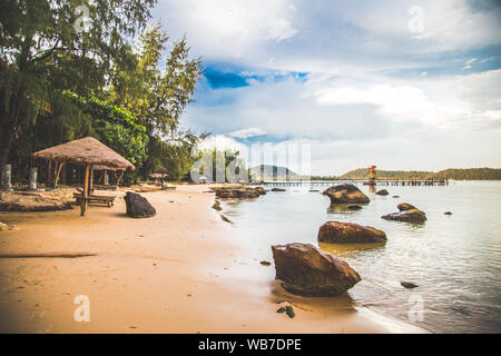 L'île de Koh Rong, coucher de soleil et plage, au Cambodge Sihanoukville Banque D'Images