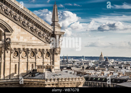 Vues de Paris depuis les toits, en France Banque D'Images