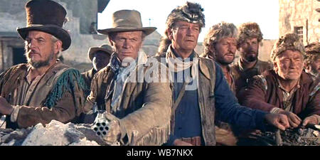 L'ALAMO 1960 Unitrd avec Richard Widmark film Artistes deuxième à gauche et John Wayne comme Davy Crockett center Banque D'Images