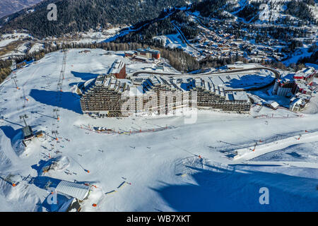 Au-dessus de la Plagne, dans les Alpes françaises Banque D'Images