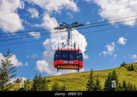 Wasserauen - Ebenalp wagon de chemin de câble dans les Alpes suisses en Suisse Banque D'Images
